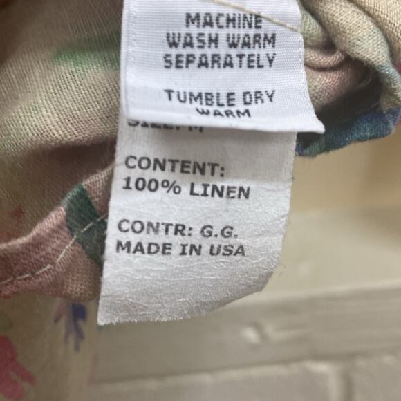 Cut loose women’s size Medium floral print linen blouse top - Picture 3 of 4